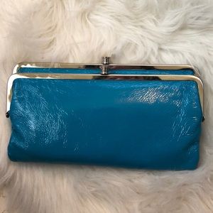 HOBO Lauren Clutch Patent Blue